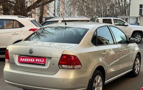 Volkswagen Polo VI (EU Market), 2011 год, 750 000 рублей, 4 фотография