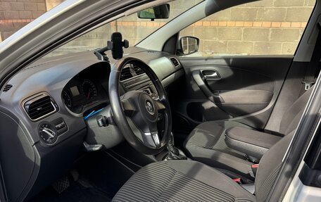 Volkswagen Polo VI (EU Market), 2011 год, 750 000 рублей, 13 фотография