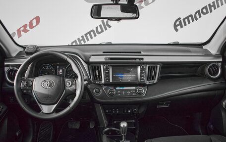 Toyota RAV4, 2019 год, 2 360 000 рублей, 11 фотография