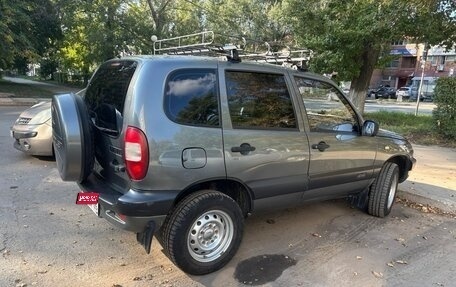 Chevrolet Niva I рестайлинг, 2005 год, 455 000 рублей, 1 фотография