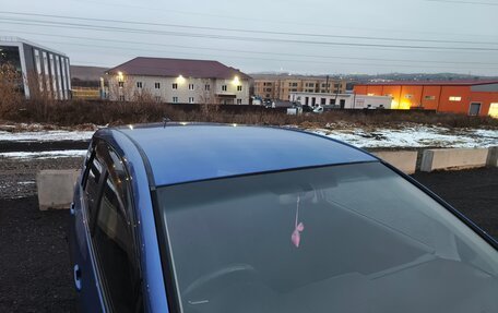 Toyota Ractis II, 2011 год, 800 000 рублей, 4 фотография