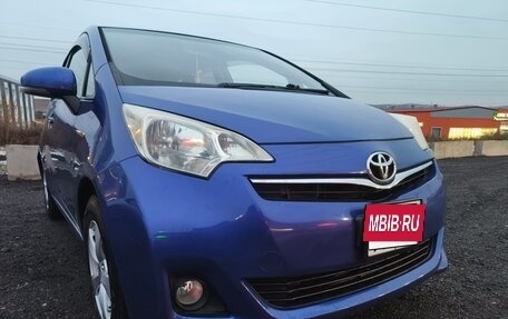 Toyota Ractis II, 2011 год, 800 000 рублей, 3 фотография