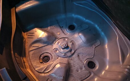 Toyota Ractis II, 2011 год, 800 000 рублей, 17 фотография