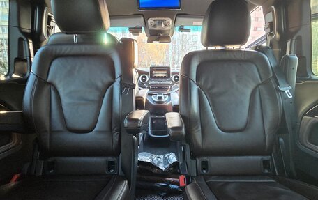 Mercedes-Benz V-Класс, 2016 год, 3 400 000 рублей, 4 фотография