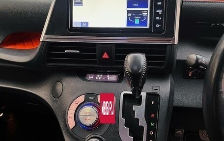 Toyota Sienta II, 2018 год, 2 000 000 рублей, 14 фотография