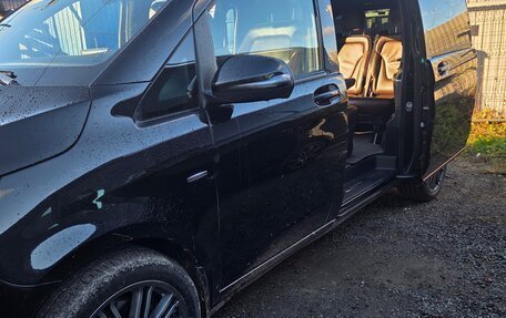 Mercedes-Benz V-Класс, 2016 год, 3 400 000 рублей, 20 фотография