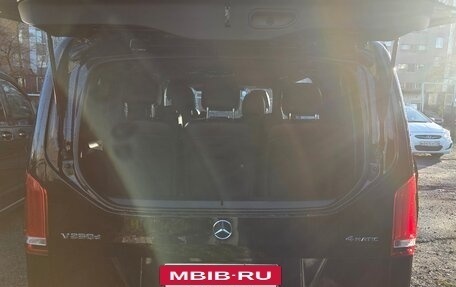 Mercedes-Benz V-Класс, 2016 год, 3 400 000 рублей, 18 фотография