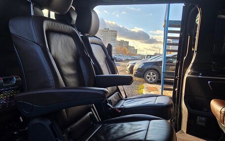 Mercedes-Benz V-Класс, 2016 год, 3 400 000 рублей, 26 фотография