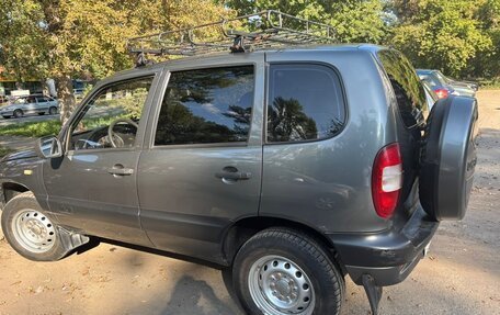 Chevrolet Niva I рестайлинг, 2005 год, 455 000 рублей, 2 фотография