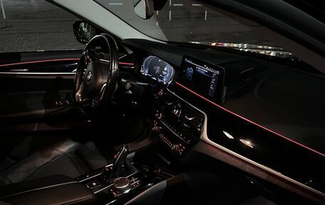 BMW 5 серия, 2019 год, 2 850 000 рублей, 11 фотография