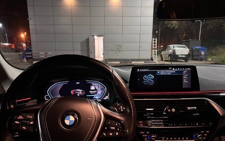 BMW 5 серия, 2019 год, 2 850 000 рублей, 13 фотография