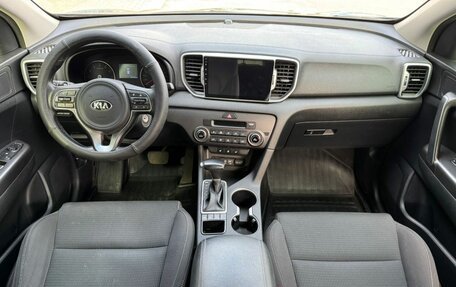 KIA Sportage IV рестайлинг, 2018 год, 2 200 000 рублей, 11 фотография