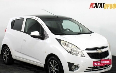 Chevrolet Spark III, 2013 год, 645 000 рублей, 3 фотография