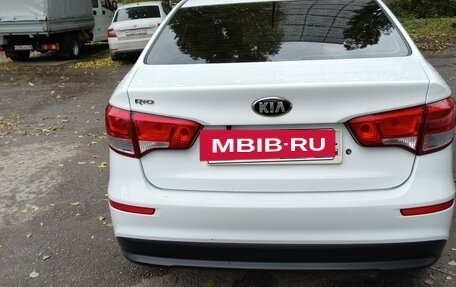 KIA Rio III рестайлинг, 2015 год, 950 000 рублей, 2 фотография