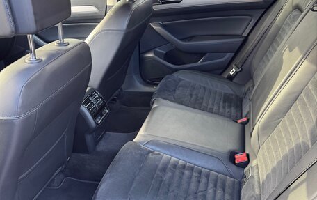 Volkswagen Passat B8 рестайлинг, 2017 год, 2 050 000 рублей, 11 фотография