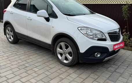 Opel Mokka I, 2014 год, 1 050 000 рублей, 2 фотография