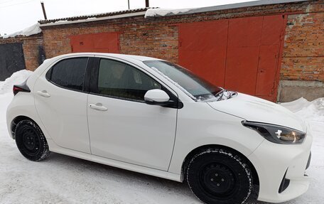 Toyota Yaris, 2020 год, 1 300 000 рублей, 2 фотография