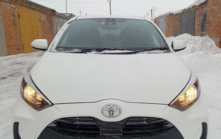 Toyota Yaris, 2020 год, 1 300 000 рублей, 4 фотография