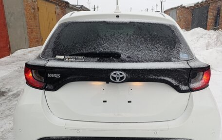 Toyota Yaris, 2020 год, 1 300 000 рублей, 10 фотография