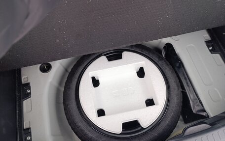 Toyota Yaris, 2020 год, 1 300 000 рублей, 19 фотография