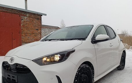 Toyota Yaris, 2020 год, 1 300 000 рублей, 13 фотография