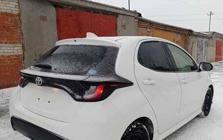 Toyota Yaris, 2020 год, 1 300 000 рублей, 21 фотография