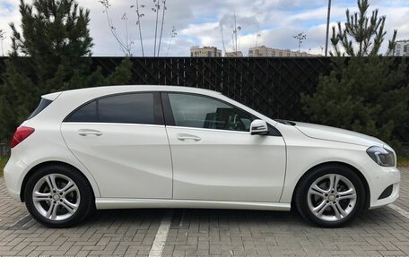 Mercedes-Benz A-Класс, 2015 год, 1 520 000 рублей, 5 фотография