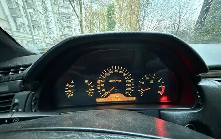 Mercedes-Benz E-Класс, 1998 год, 700 000 рублей, 7 фотография