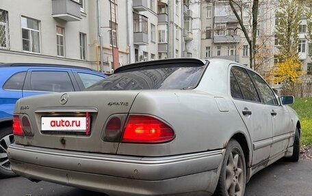 Mercedes-Benz E-Класс, 1998 год, 700 000 рублей, 5 фотография