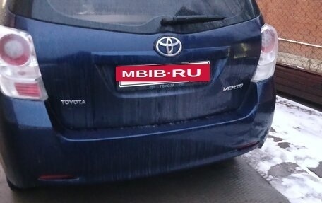 Toyota Verso I, 2011 год, 1 260 000 рублей, 2 фотография