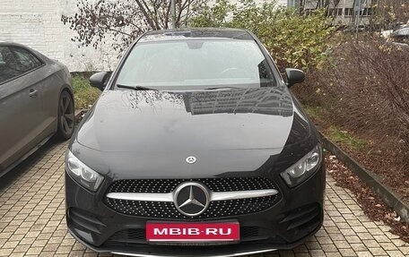 Mercedes-Benz A-Класс, 2020 год, 2 600 000 рублей, 1 фотография