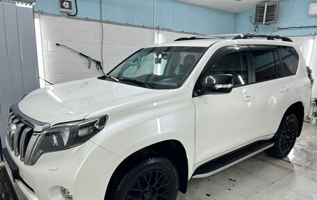Toyota Land Cruiser Prado 150 рестайлинг 2, 2017 год, 4 399 000 рублей, 4 фотография