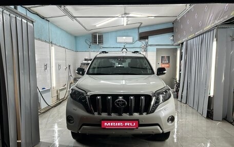 Toyota Land Cruiser Prado 150 рестайлинг 2, 2017 год, 4 399 000 рублей, 7 фотография