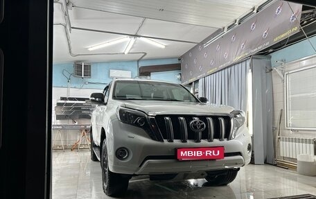 Toyota Land Cruiser Prado 150 рестайлинг 2, 2017 год, 4 399 000 рублей, 8 фотография