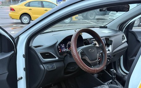 Hyundai Solaris II рестайлинг, 2018 год, 749 999 рублей, 5 фотография