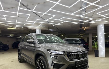 Skoda Kodiaq I, 2025 год, 4 600 000 рублей, 7 фотография