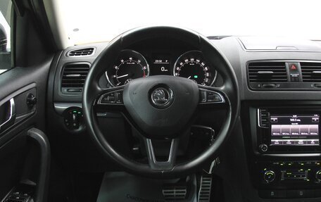 Skoda Yeti I рестайлинг, 2015 год, 1 199 800 рублей, 16 фотография