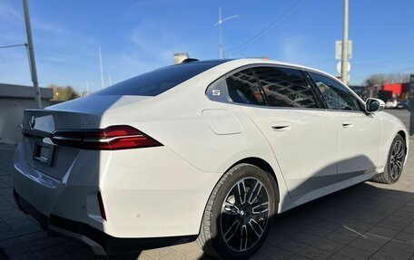 BMW 5 серия, 2024 год, 7 900 000 рублей, 5 фотография