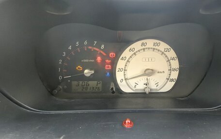 Toyota Ist II, 2004 год, 550 000 рублей, 10 фотография