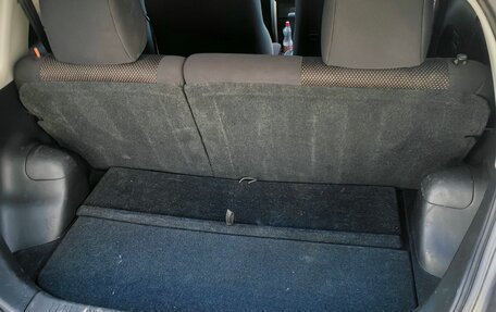 Toyota Ist II, 2004 год, 550 000 рублей, 7 фотография