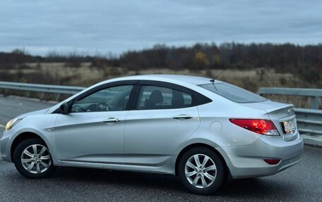 Hyundai Solaris II рестайлинг, 2011 год, 430 000 рублей, 2 фотография