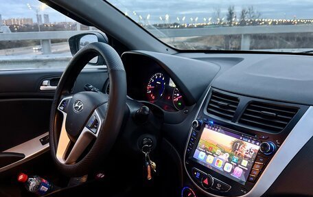 Hyundai Solaris II рестайлинг, 2011 год, 430 000 рублей, 5 фотография