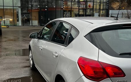 Opel Astra J, 2010 год, 500 000 рублей, 13 фотография