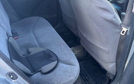 Toyota Yaris I рестайлинг, 2001 год, 230 000 рублей, 7 фотография