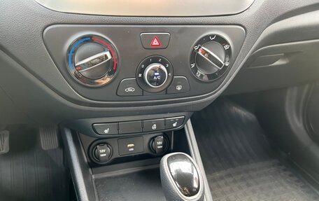 Hyundai Solaris II рестайлинг, 2021 год, 1 630 000 рублей, 8 фотография