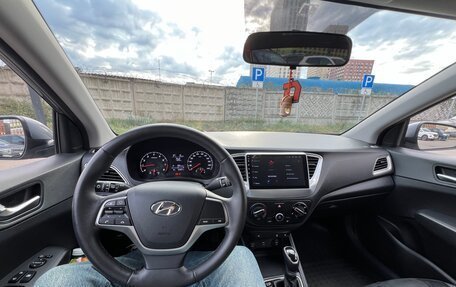 Hyundai Solaris II рестайлинг, 2021 год, 1 630 000 рублей, 13 фотография