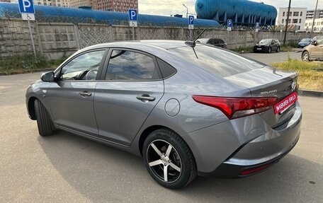 Hyundai Solaris II рестайлинг, 2021 год, 1 630 000 рублей, 10 фотография