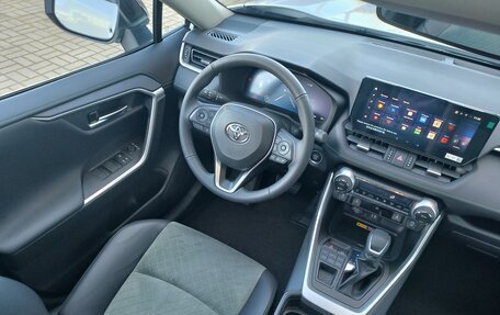 Toyota RAV4, 2025 год, 4 380 000 рублей, 10 фотография