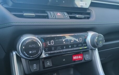 Toyota RAV4, 2025 год, 4 380 000 рублей, 17 фотография