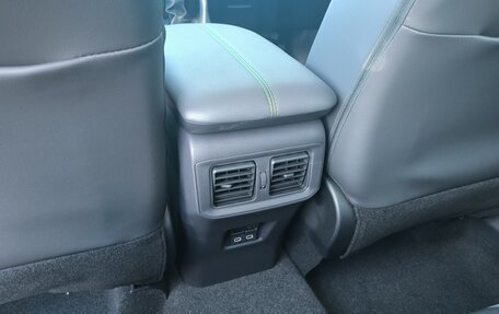 Toyota RAV4, 2025 год, 4 380 000 рублей, 32 фотография